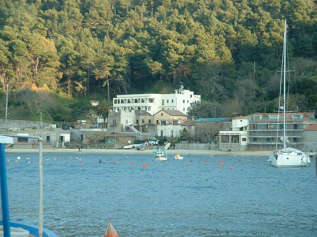 L'Antica Torre Del Porto Villa ปาลีนูโร ภายนอก รูปภาพ